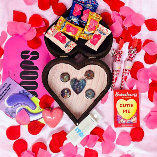 SCALLYWAG'S VALENTINE PACKAGE INCLUDES 7 ozt .999 FINE SILVER, ASSORTED CANDY, AND PRODUCTS AS SHOWN ( LARGE # 1 ) WEBINAR - Image 3