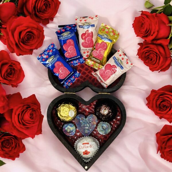 SCALLYWAG'S VALENTINE PACKAGE INCLUDES 5 ozt .999 FINE SILVER AND ASSORTED CANDY AS SHOWN  ( MEDIUM #1)  WEBINAR