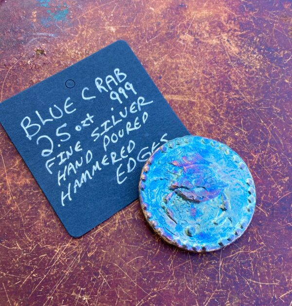 BLUE CRAB 2025 HAND POURED HAMMERED EDGES 2.5 OZT .999 FINE SILVER ROUND WEBINAR